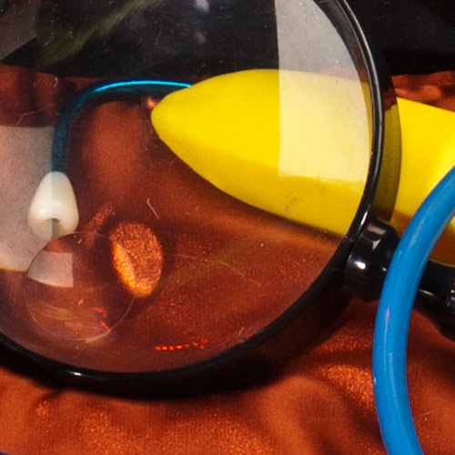 compartment with magnifying glass